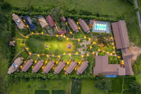 Sterling Orient Woods Pench