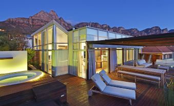 Sea View 3bed Apt w Pool Near Beaches Glen Sunsets