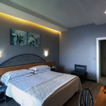 Garden Hotel