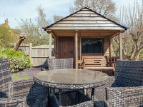 可愛的兩卧室小屋 - 科茨沃爾德 班伯里酒店