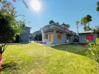 Roomy star resorts Hotels in 