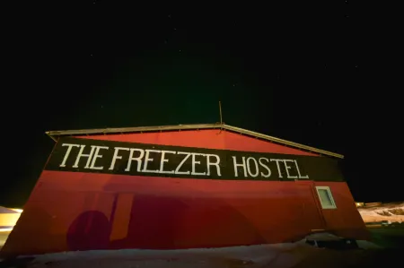 The Freezer Hostel & Culture Center Отели в г. Snaefellsbaer