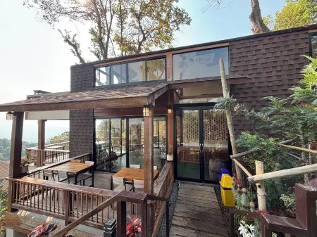 Baan Nhuer Mek Отели в г. Мэ Тэнг