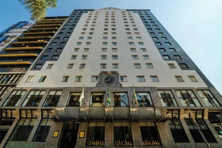 Bourbon Curitiba Convention Hotel Отели рядом с достопримечательностью «Oscar Niemeyer Museum»