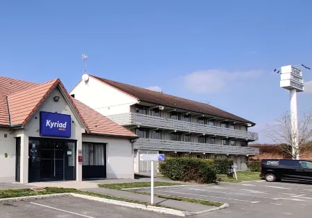 Kyriad Fontenay Tresigny Отели в г. Сен