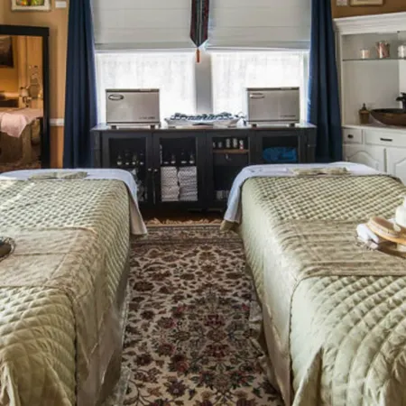 Abbington Green Bed & Breakfast Inn
