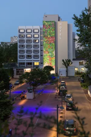 Hotel des Congrès Отели рядом с достопримечательностью «Университет Клод Бернар Лион 1»