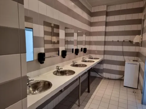 LaOla Living - Hostel