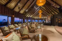 Komandoo Island Resort & Spa Hotels in Hurawalhi