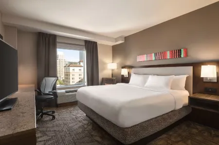 Hilton Garden Inn San Antonio Downtown Riverwalk