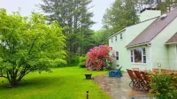 Serene and Refined Berkshires Retreat, Close to Kripalu, Gardens & 3 Ski Resorts Hotels in Stockbridge