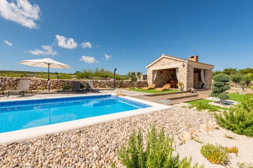 Villa Mareni Zadarvillas Hoteles en Ražanac