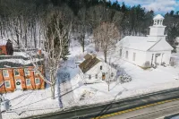 Historic, Walk to Town | South Woodstock Cottage Hotels near The Pogue
