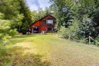 The Three Cornered Pond Retreat | House in Augusta with kayaks & dock access Hotels near أوجوستا