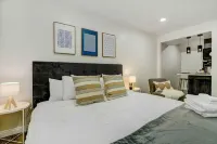 Studio in Downtown Alhambra