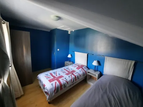 Beautiful house with swimming pool, 15mn from Futuroscope, sleeps 4