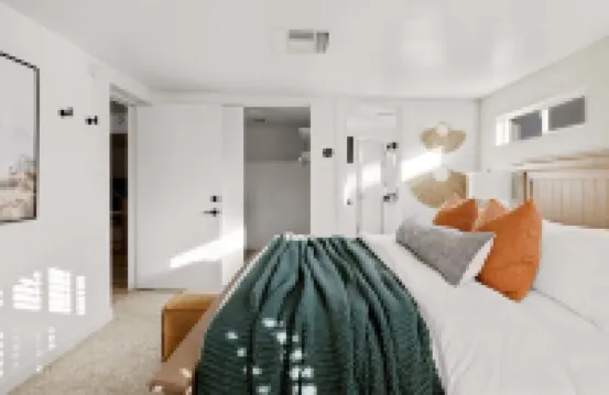 Spacious 5Br Retreat with Heated Pool, Hot Tub, Arcade, Fire Pit & Games