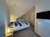 Relaxation in the forest - with swimming pool!