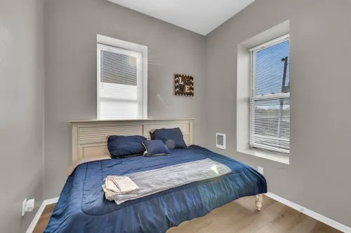 1BR Retreat Prime Location Stay in Historic Charm - 2-Star