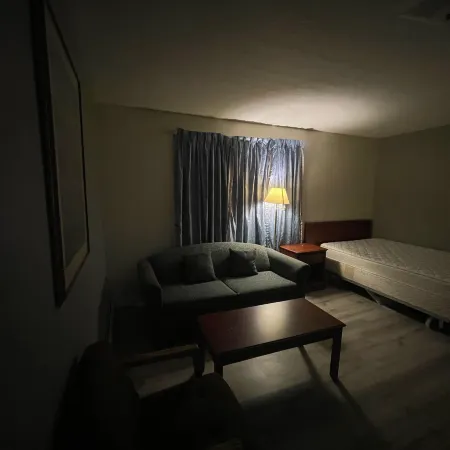 Uptown Motel