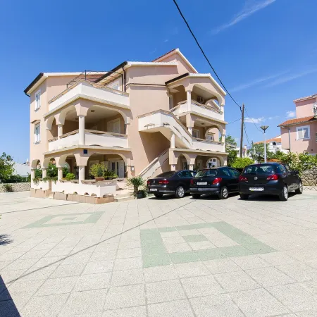 Apartments Mario