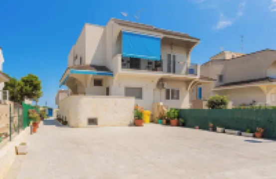 Apulia Blue Apartements & B&B