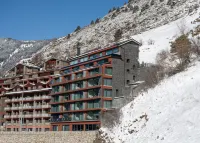 The Mirror & Spa by Elegant Residences Отели рядом с достопримечательностью «Sant Jaume de Ransol»
