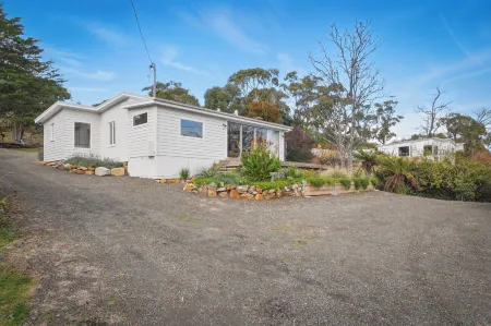 Little Darlin' The Shack Отели в г. Порт-Артур