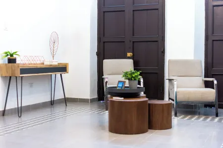 153 Luna by Stay with Bear Отели рядом с достопримечательностью «Городские ворота Ла Пуэрта де Сан-Хуан»