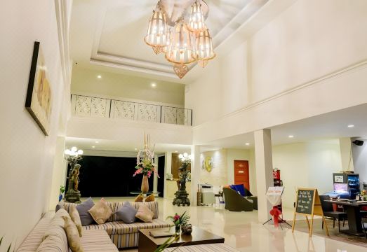 푸켓 공항 근처 호텔