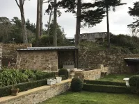 Single-storey house 125 m² facing the sea, patio with barbecue and garden.