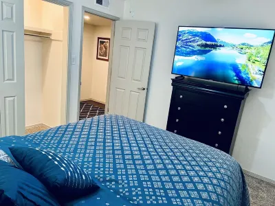 Amazing and Cozy King-Queen Bed Suites w/RV Parking