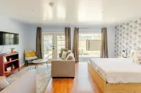 Hollywood Hideaway: Cozy Guesthouse Near Universal