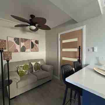 Tropical Apartment- Charming 1-Bedroom Apartment Overlooking Soufriere Town. Others