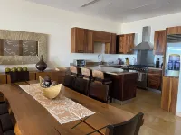 Los Veneros Luxury Apartment