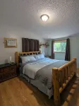 UP Adventure Basecamp with hot tub close to the Porcupine Mountains. - 3-Star