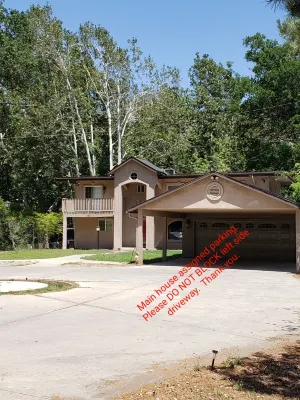 Experience nature's grandeur! Five bedroom retreat near Sequoia & Kings Canyons