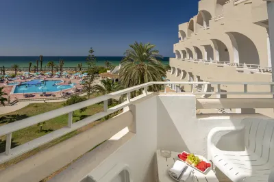 فندق وسبا شاطئ حلية Hotels near منتزه فالاز المنستير