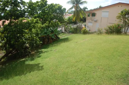 Maison Familliale "Saint Pierre" in Trois-Rivières Отели в г. Сент-Люс