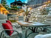 Boutique retreat with lake view. Hotels in Peachland