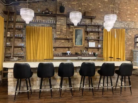 Historic Paris Livery Home of Kentucky's Covered Bridge Tour