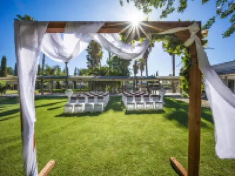 โรงแรมพรอดดิจี อะเดย์สอินน์ บายวินด์แฮม โรงแรมในเดวิส