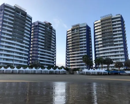 The ocean view condo Diamond Beach  2 bedroom with air and WiFi. 2 floor Hotels in Tonsupa