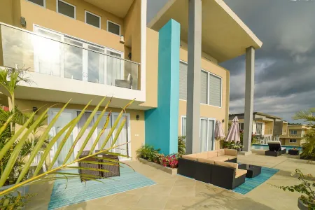 New Luxury Oceanview Villa!