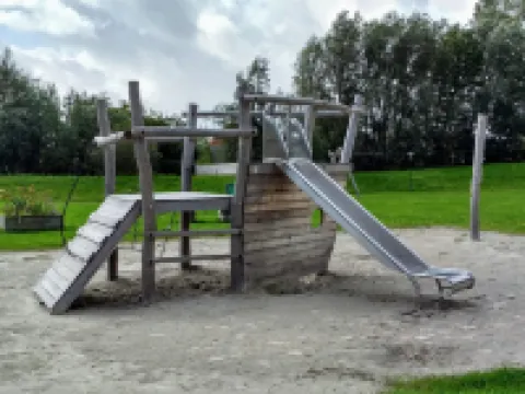 Vacation home with garden: 4p, Franeker, Harlingen, Leeuwarden, Wadden Sea