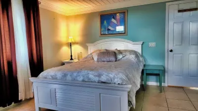 Fernhills Hideaway - Marsh Harbour Hotels in 