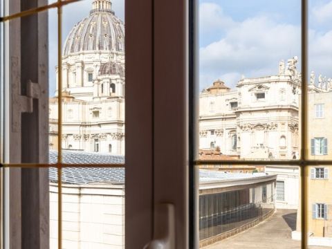 [St. Peter's view point] Elegant apartment