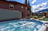 Cozy retreat. Ski in/Ski out. Private Hot Tub.