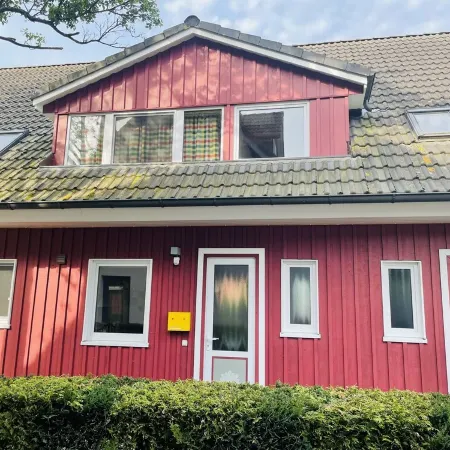Beautiful vacation home in a top location with a large garden - for family and friends
