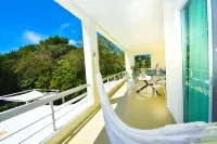 Villa Mariposa, private pool, Jacuzzi & hot tub